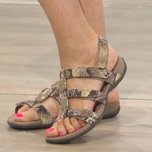 Vionic Sling Back Beige Brown Snakeskin Open Toe Comfort Sandals Women’s Size 8